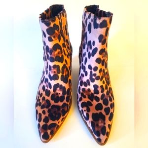 NWOT SOLE SOCIETY CHEETAH ANKLE BOOTIE SIZE 8M
